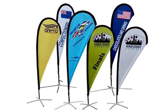 Attention, business owners! Here's how to use teardrop flags to improve your brand visibility in these difficult times